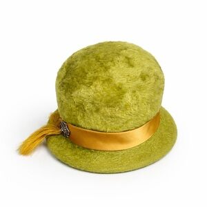 Vintage Jane Dufault Moss Green Fuzzy Cloche Hat w/ Gold Satin Band & Feather